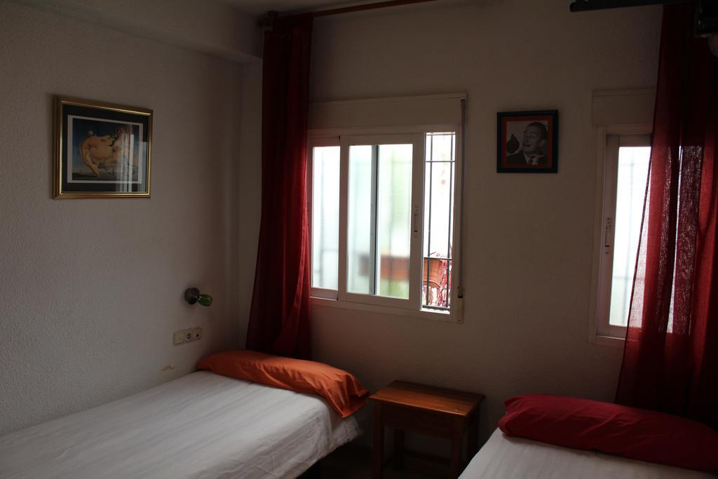 Hostal Nuevas Naciones Γρανάδα Δωμάτιο φωτογραφία