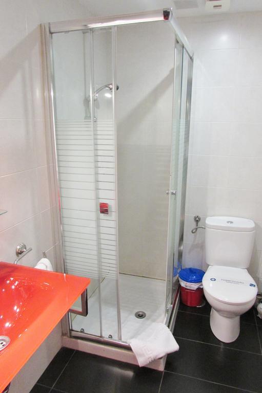 Hostal Nuevas Naciones Γρανάδα Εξωτερικό φωτογραφία