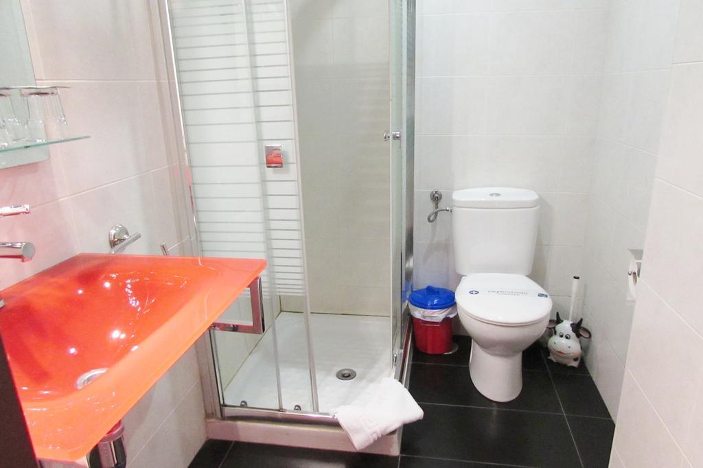 Hostal Nuevas Naciones Γρανάδα Εξωτερικό φωτογραφία