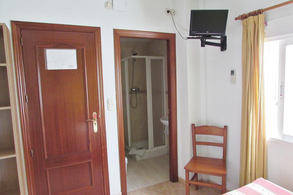 Hostal Nuevas Naciones Γρανάδα Εξωτερικό φωτογραφία