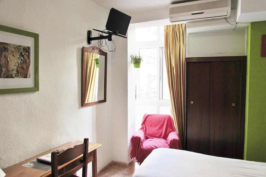 Hostal Nuevas Naciones Γρανάδα Εξωτερικό φωτογραφία