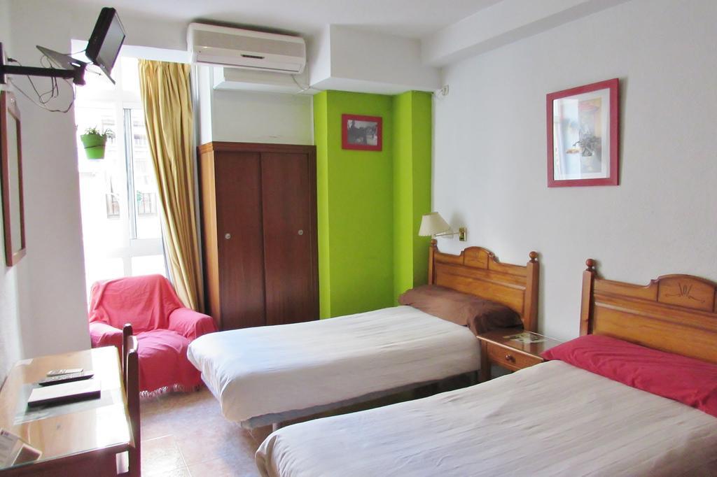 Hostal Nuevas Naciones Γρανάδα Εξωτερικό φωτογραφία