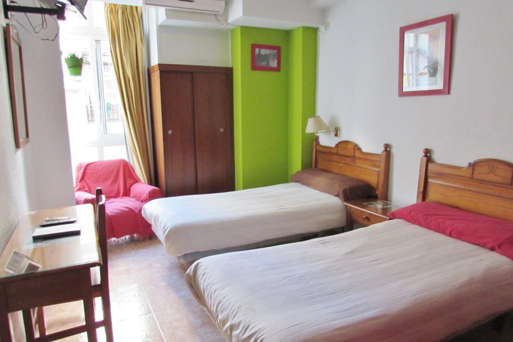 Hostal Nuevas Naciones Γρανάδα Εξωτερικό φωτογραφία